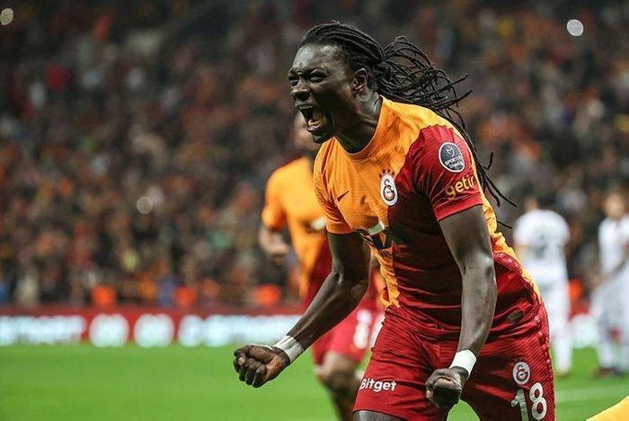3 OYUNCUNUN BİLETİ KESİLDİ