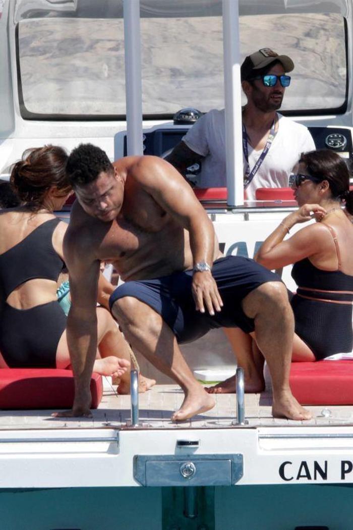 Futbol efsanesi Ronaldonun Formentera tatili