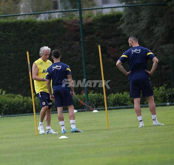 Fenerbahçede hazırlıklar sürüyor Steven Caulker geri döndü