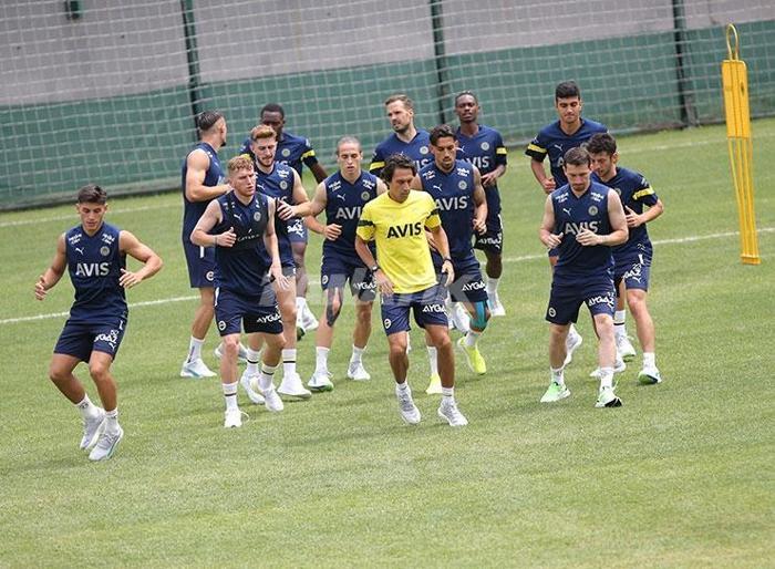 Fenerbahçede hazırlıklar sürüyor Steven Caulker geri döndü
