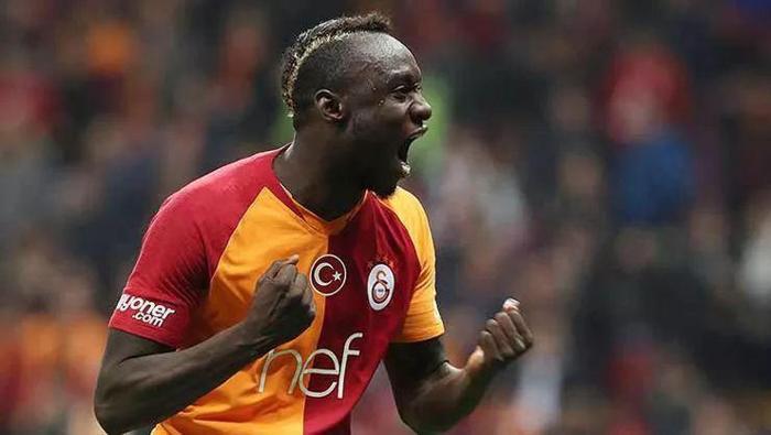 Galatasarayda 6 ayrılık
