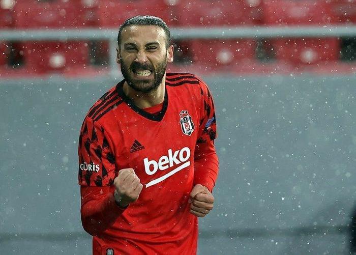 Beşiktaşa Muleka transferinde kötü haber