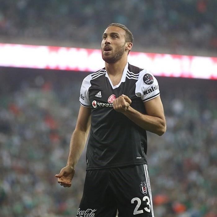 Cenk Tosun yuvaya döndü