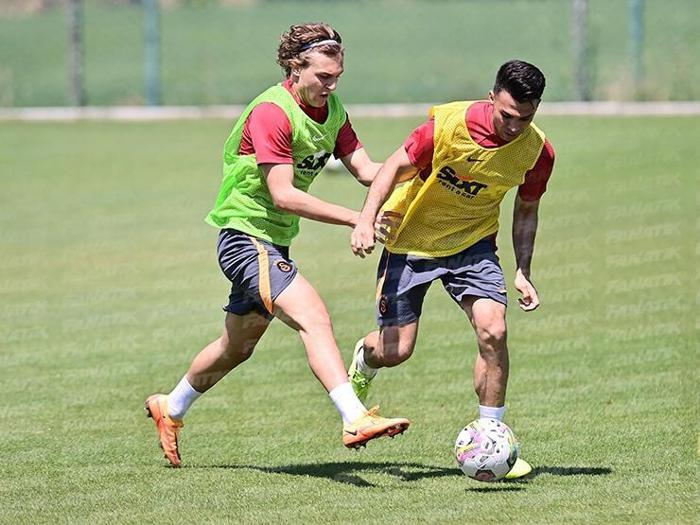 Galatasaray idmanında Okan Buruk rüzgarı