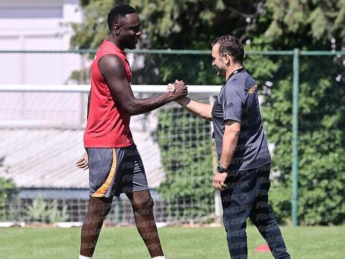Galatasaray idmanında Okan Buruk rüzgarı