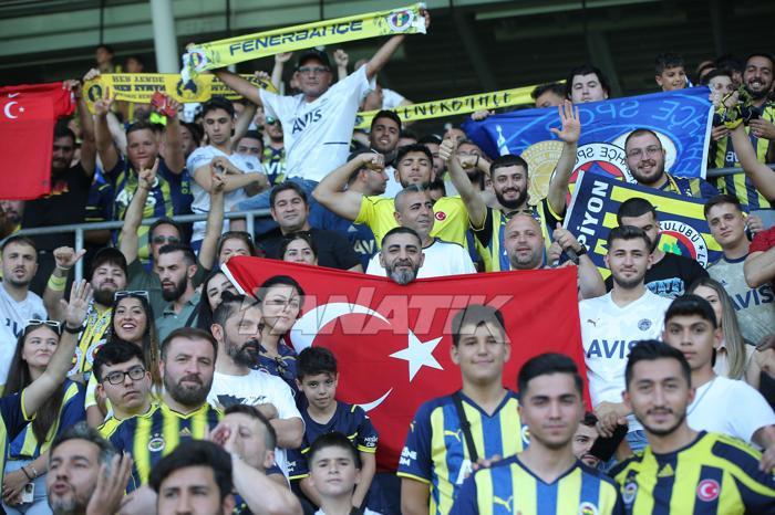 Kadıköy değil Graz Fenerbahçe-Partizan maçı dolu tribünler önünde oynandı