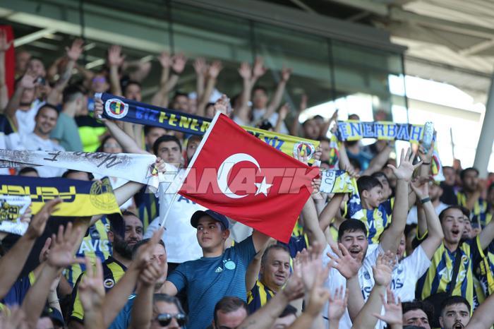 Kadıköy değil Graz Fenerbahçe-Partizan maçı dolu tribünler önünde oynandı