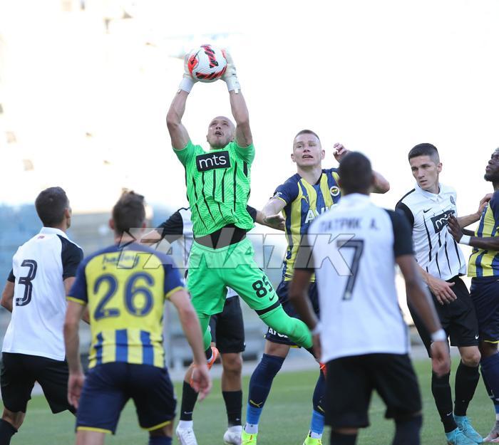 Kadıköy değil Graz Fenerbahçe-Partizan maçı dolu tribünler önünde oynandı