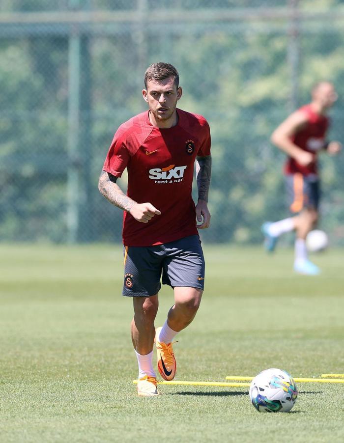 Son dakika Galatasaray haberi Yeni transfer ilk idmanına çıktı Milli oyuncular döndü Aslan tam kadro
