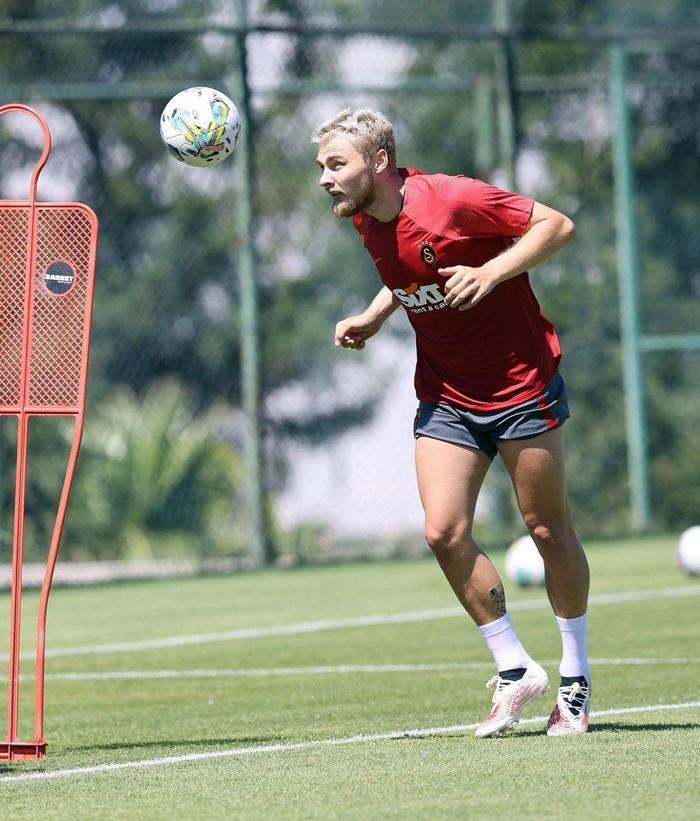 Son dakika Galatasaray haberi Yeni transfer ilk idmanına çıktı Milli oyuncular döndü Aslan tam kadro
