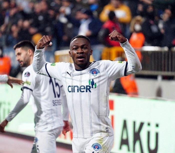 Son dakika Beşiktaş transfer haberi Olay Muleka gerçeği İmzadan bir gün önce...