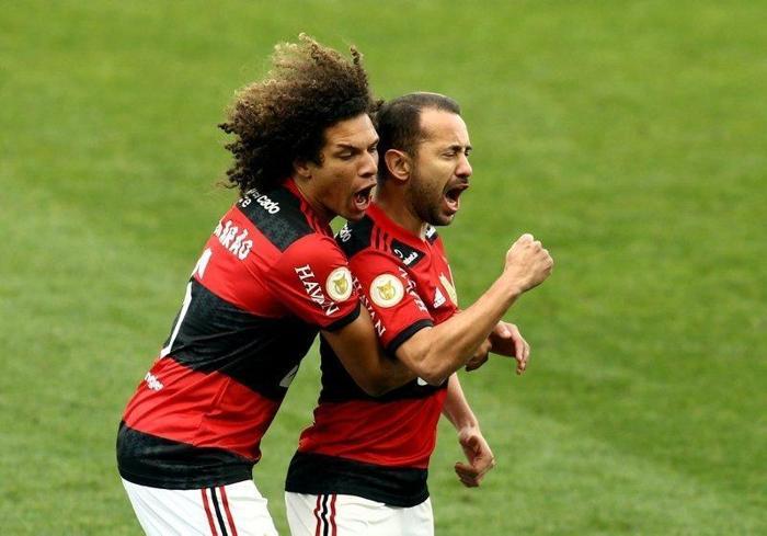 Fenerbahçe Milli futbolcuyla anlaşma sağladı