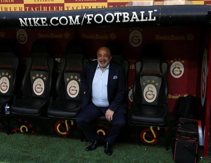 Balotelliden flaş transfer paylaşımı