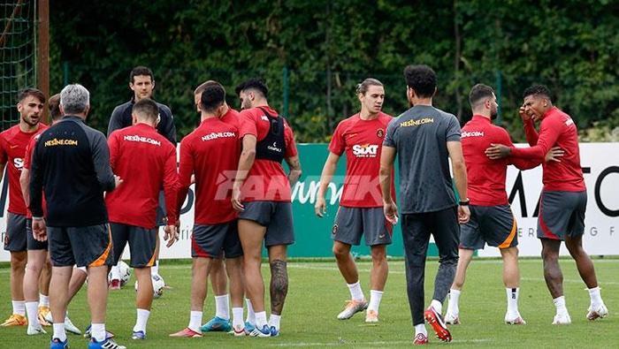 Son dakika | Galatasaray kampında olay Yumruklar konuştu