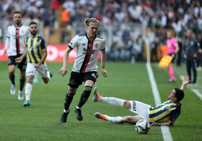 KADRO DIŞI KALMIŞTI