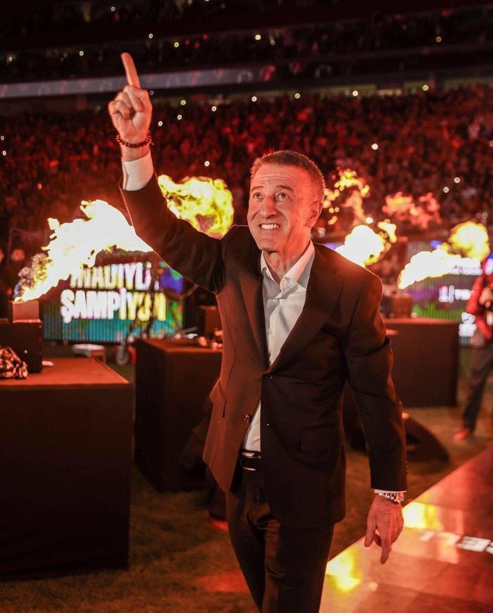Trabzonspor Başkanı Ahmet Ağaoğlu: Başarıdan uzaklaşıldığında gidip tarih mıncıklamaya gerek yok