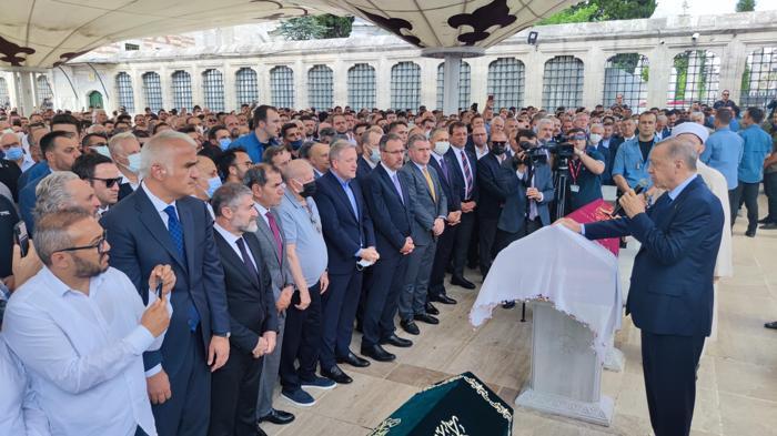 Göksel Gümüşdağın annesi son yolculuğuna uğurlandı