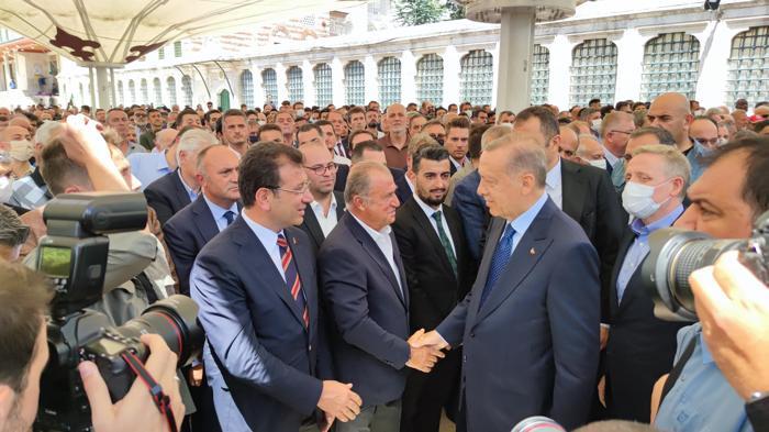 Göksel Gümüşdağın annesi son yolculuğuna uğurlandı