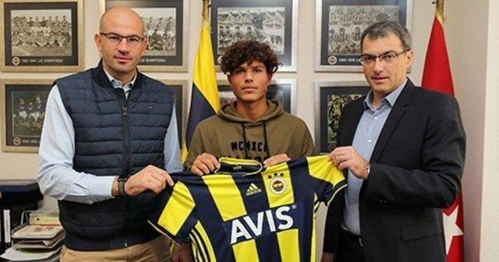 Fenerbahçe gençlere emanet