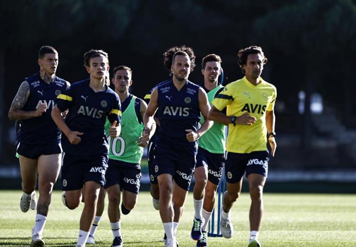 Joao Pedro, Fenerbahçe ile ilk antrenmanına çıktı