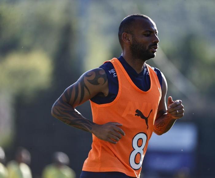 Joao Pedro, Fenerbahçe ile ilk antrenmanına çıktı