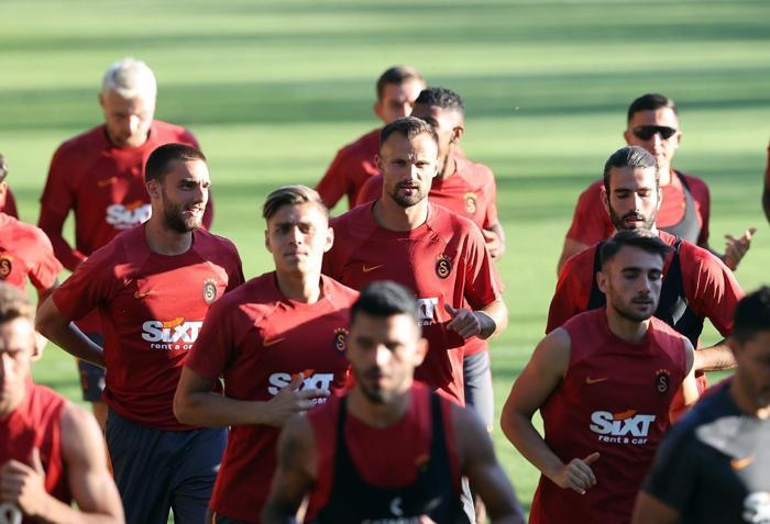 Galatasaray haberi: Haris Seferovic ve Leo Dubois ilk antrenmanlarına çıktılar