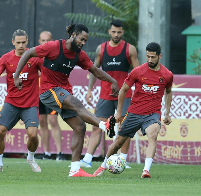 Galatasaray haberi: Haris Seferovic ve Leo Dubois ilk antrenmanlarına çıktılar