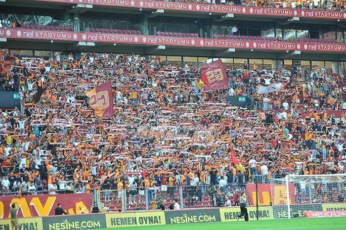 Galatasaray-Kasımpaşa maçında Okan Buruk ve Haris Seferovic rüzgarı