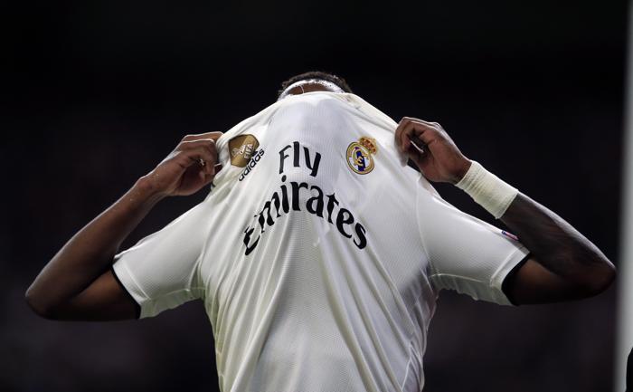 Real Madridli Vinicius Junior göz yaşlarına hakim olamadı