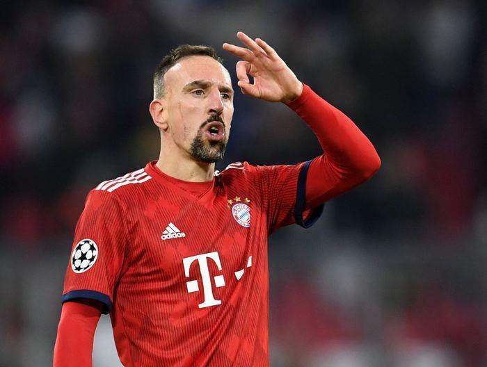Galatasarayda Ribery gelişmesi... Kaçarcasına gitmişti
