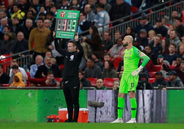 Carabao Cup finalinde büyük skandal Maurizio Sarri ile Kepa Arrizabalaga kavga etti
