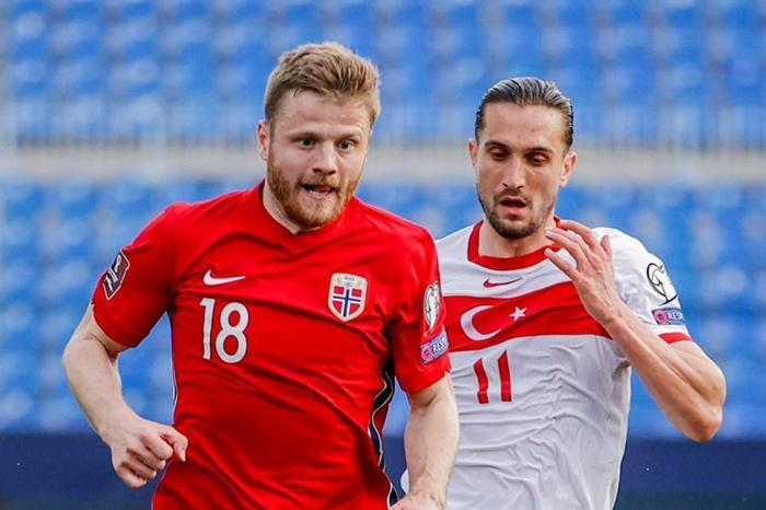 Son dakika Galatasaray haberi Yeni transfer Midtsjö direkt 11e giriyor