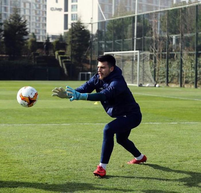 Fenerbahçede Zenit maçı öncesi Tolgay müjdesi
