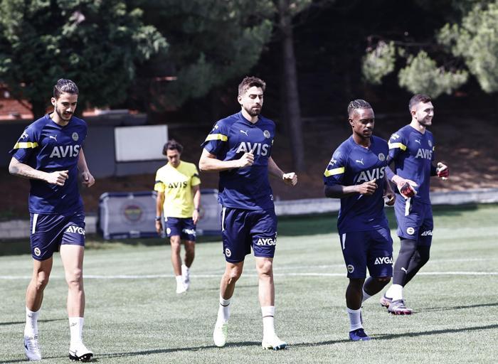 Fenerbahçede yeni transfer Alioski idmana çıktı