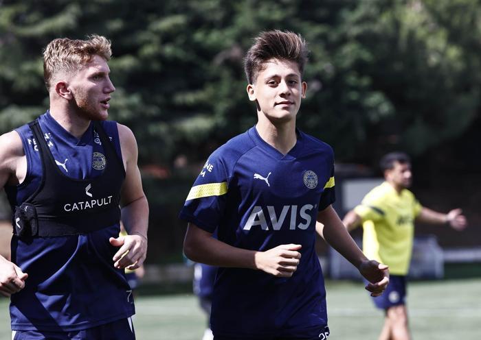 Fenerbahçede yeni transfer Alioski idmana çıktı