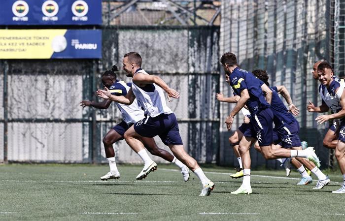 Fenerbahçede yeni transfer Alioski idmana çıktı