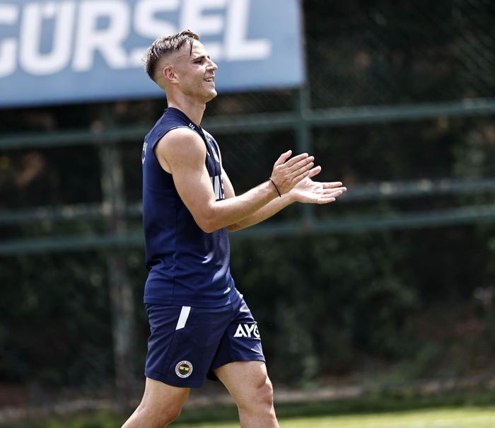Fenerbahçede yeni transfer Alioski idmana çıktı