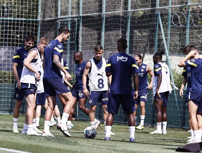 Fenerbahçede yeni transfer Alioski idmana çıktı