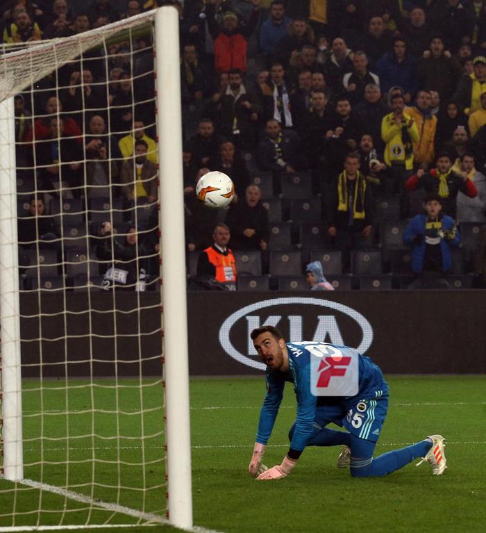 Fenerbahçe-Zenit maçında sürpriz isim Bakın kim çıktı...