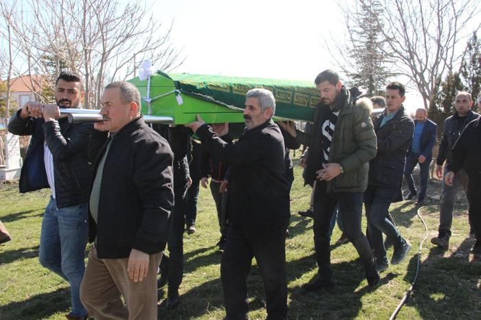 Eski milli futbolcu Önder Turacının acı günü