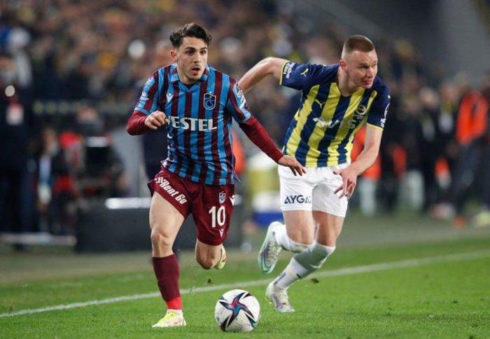 Son dakika Fenerbahçe transfer haberi İşte Szalai için yapılan teklif ve sarı lacivertlilerin cevabı