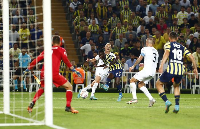 Fanatik Yazarları Fenerbahçenin galibiyetini kaleme aldı Lincoln Henrique şov