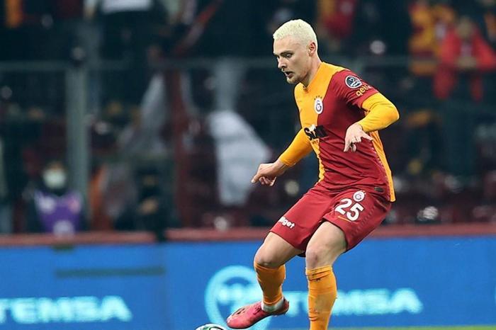 Sevilla, Victor Nelssondan vazgeçmiyor Galatasaray alternatif isimleri belirledi