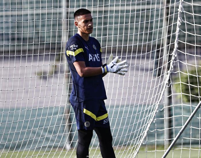 Fenerbahçede yeni transfer İrfan Can Eğribayat ilk idmanına çıktı