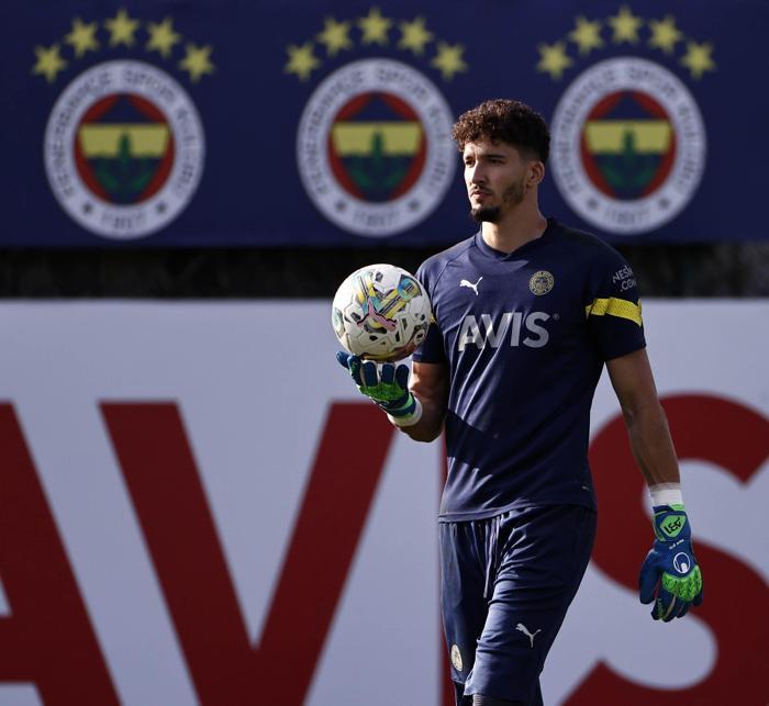 Fenerbahçede yeni transfer İrfan Can Eğribayat ilk idmanına çıktı