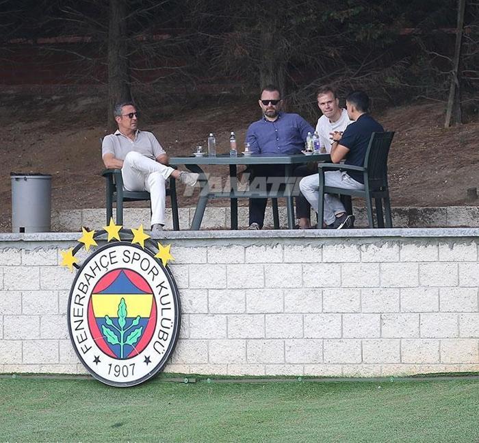 Fenerbahçe idmanında kritik toplantı Jorge Jesus ve Ali Koç...