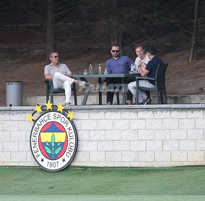 Fenerbahçe idmanında kritik toplantı Jorge Jesus ve Ali Koç...