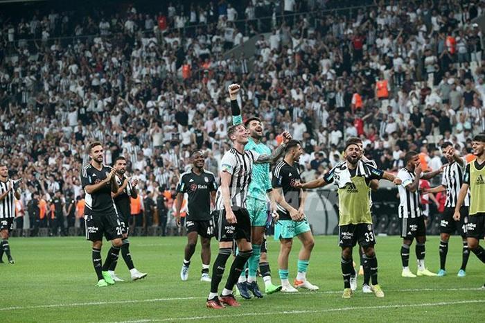 Beşiktaşa son anda 3 puanı Rachid Ghezzal getirdi Gol sonrası büyük sevinç