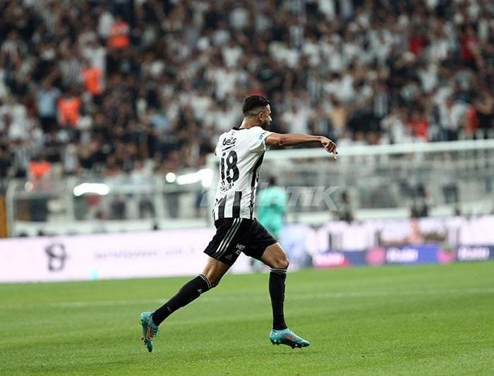 Beşiktaşa son anda 3 puanı Rachid Ghezzal getirdi Gol sonrası büyük sevinç