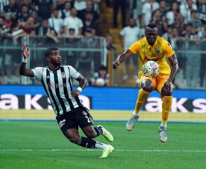 Fanatik yazarları Beşiktaş - Kayserispor maçını kalem aldı